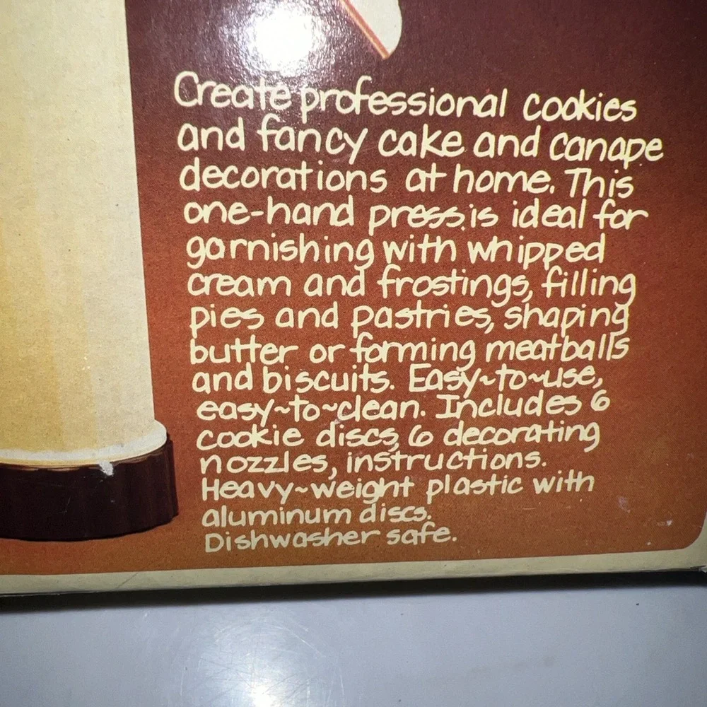 Vintage 1979 Hoan Cookie & Decorating Press 5 Discs & 6 Nozzles Missing One Disc